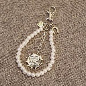 Elegant Pearl All Seeing Eye Bag Charm Keychain
